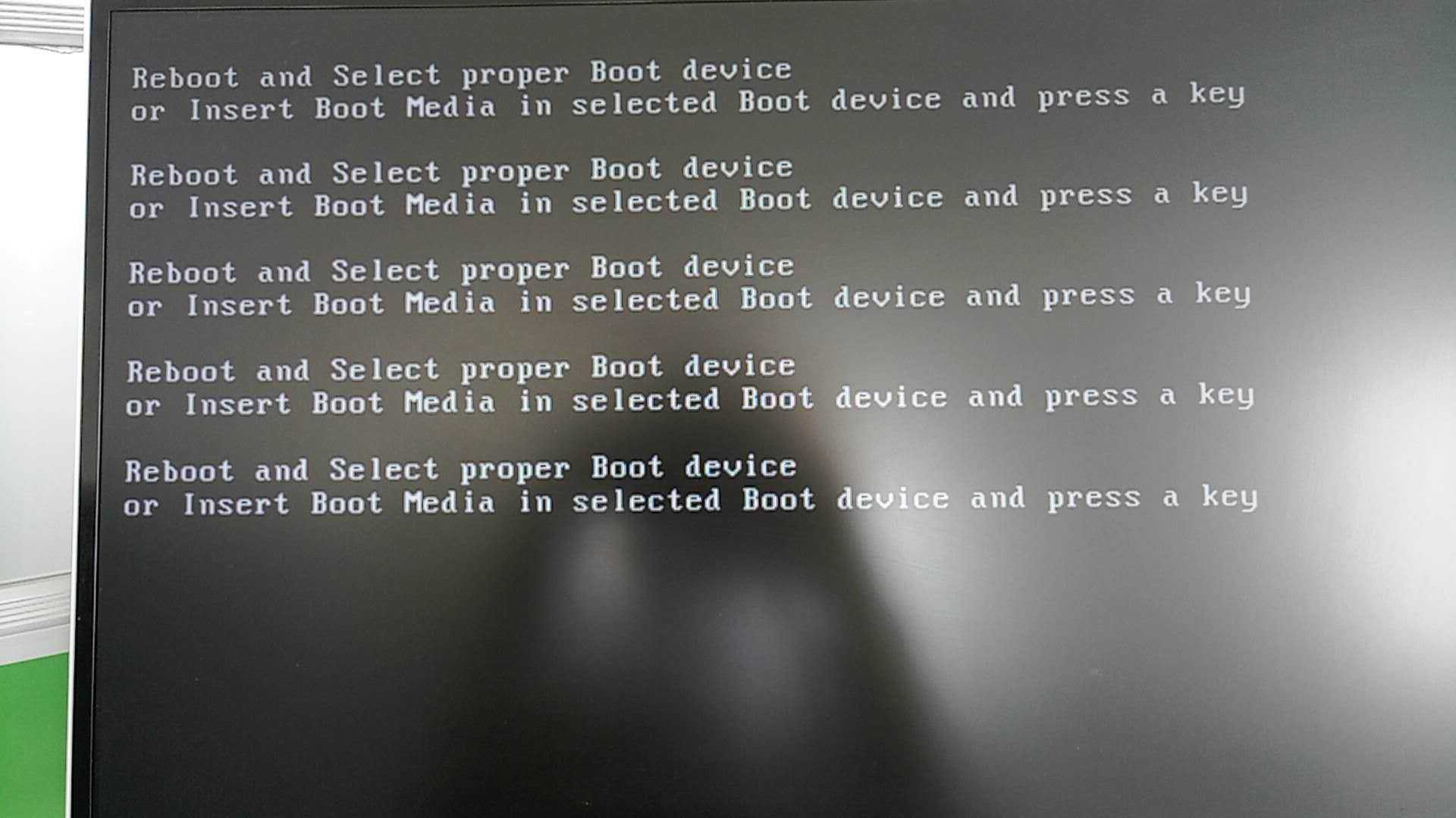 Исправить ошибку «reboot and select proper boot device or insert boot media in select boot device» очень просто!